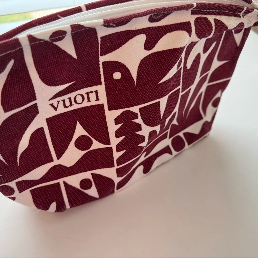 Vuori Holiday 25 Tote & Matching Pouch – Strawberry – NWT Gift With Purchase